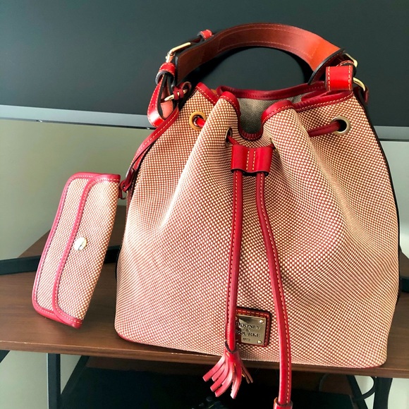 Dooney & Bourke Handbags - Dooney Bourke Drawstring Bucket Shoulder Handbag